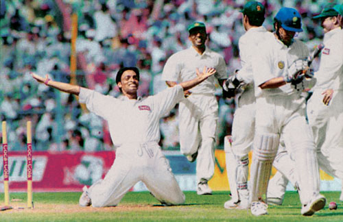 Ahead of Pakistan's 400th Test match today, the author relives glorious moments from Pakistan Cricket during the 90's.