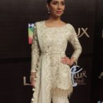 Mahira Khan lux style awards 2018