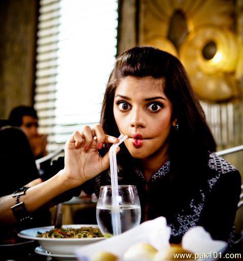 Sanam Saeed eating