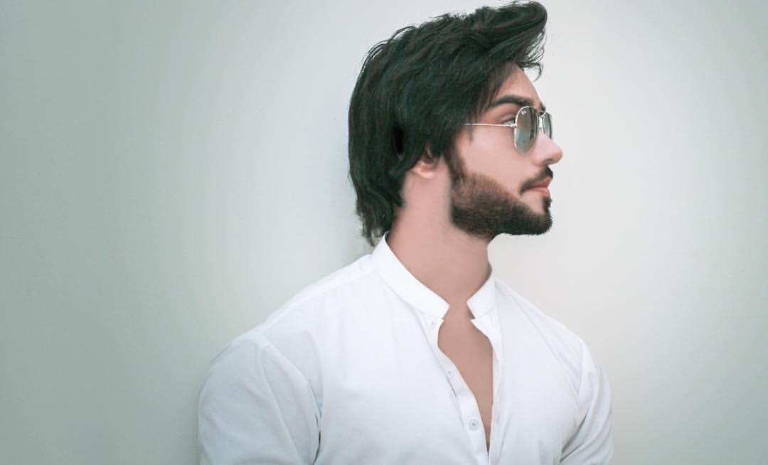 10 Fun Facts You Absolutely Must Know About Singer & Model, Aleem Zafar!