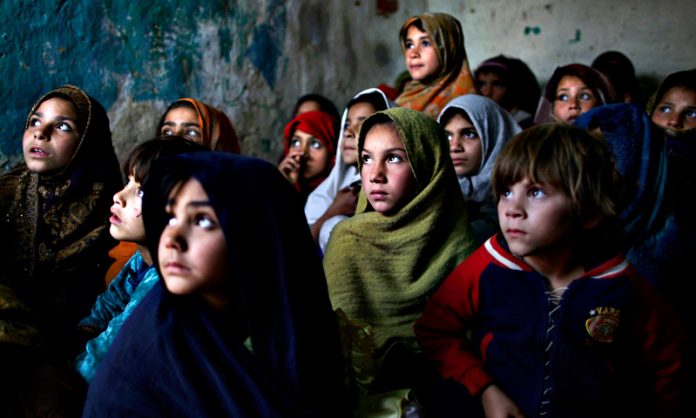 pakistan out-of-school girl|||