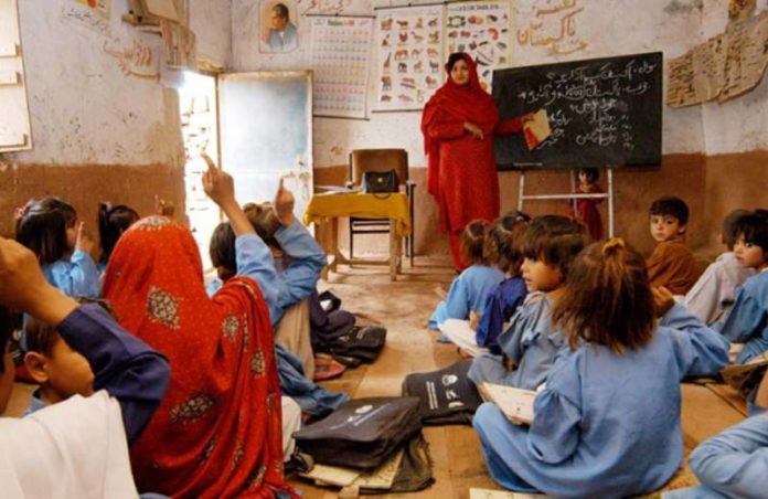 missing facilities schools pakistan