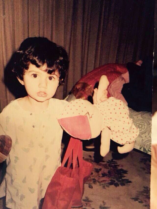 mahira khan childhood picture