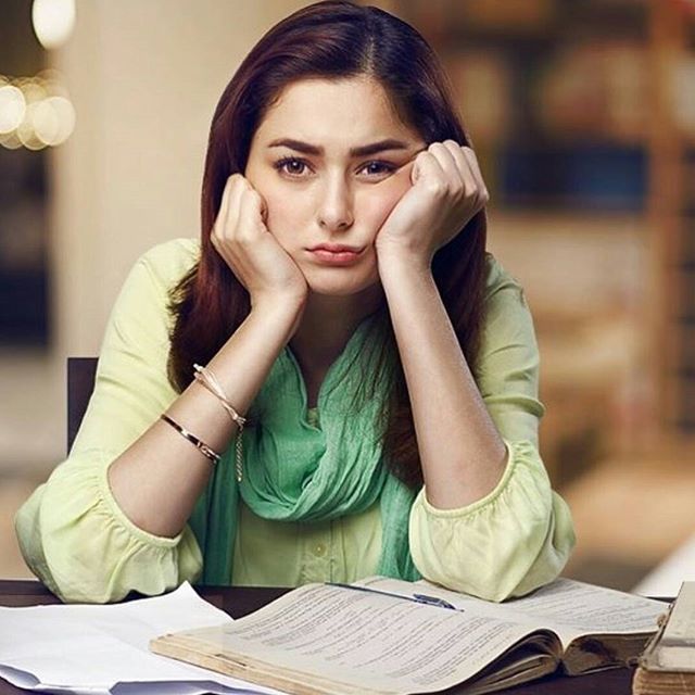 hania aamir studying