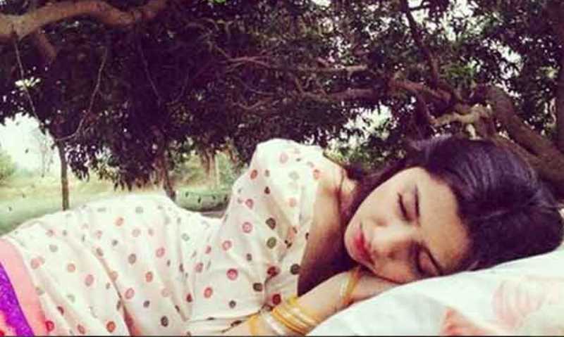 Sleeping Myths mahira khan sleeping