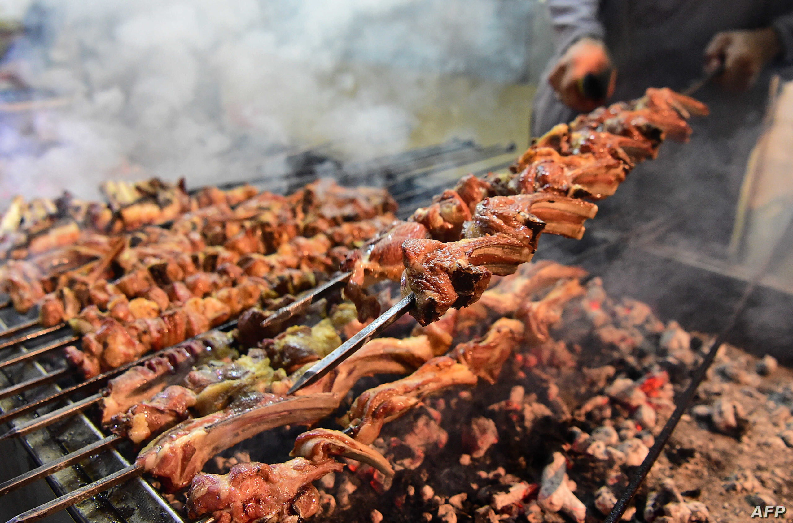 PAKISTAN-CULTURE-FOOD-BBQ-PESHAWAR