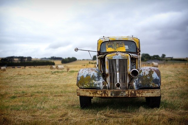 Car with rust