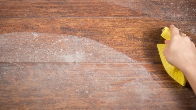 Dusting Table