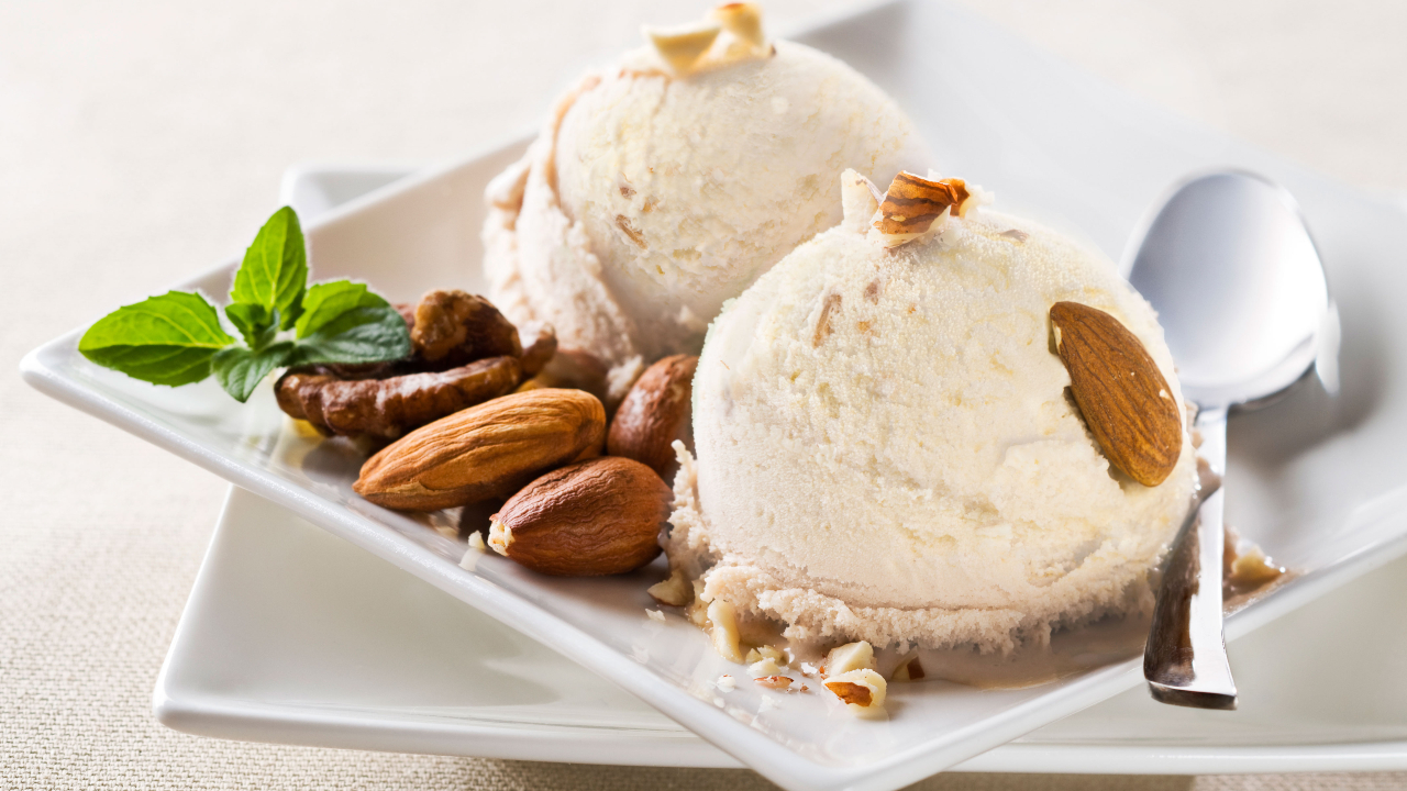 Almond Ice-cream