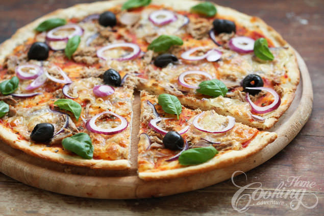 Tuna Pizza