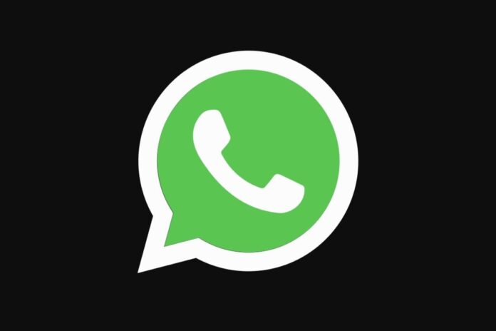 People Are Sharing Their Whatsapp DP On Social Media And Netizens Have Opinions About It