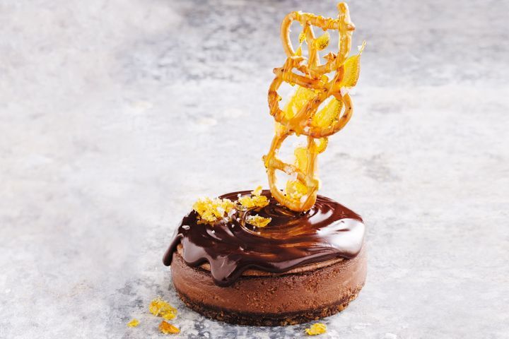 Nutella cheesecakes with salted toffee pretzels